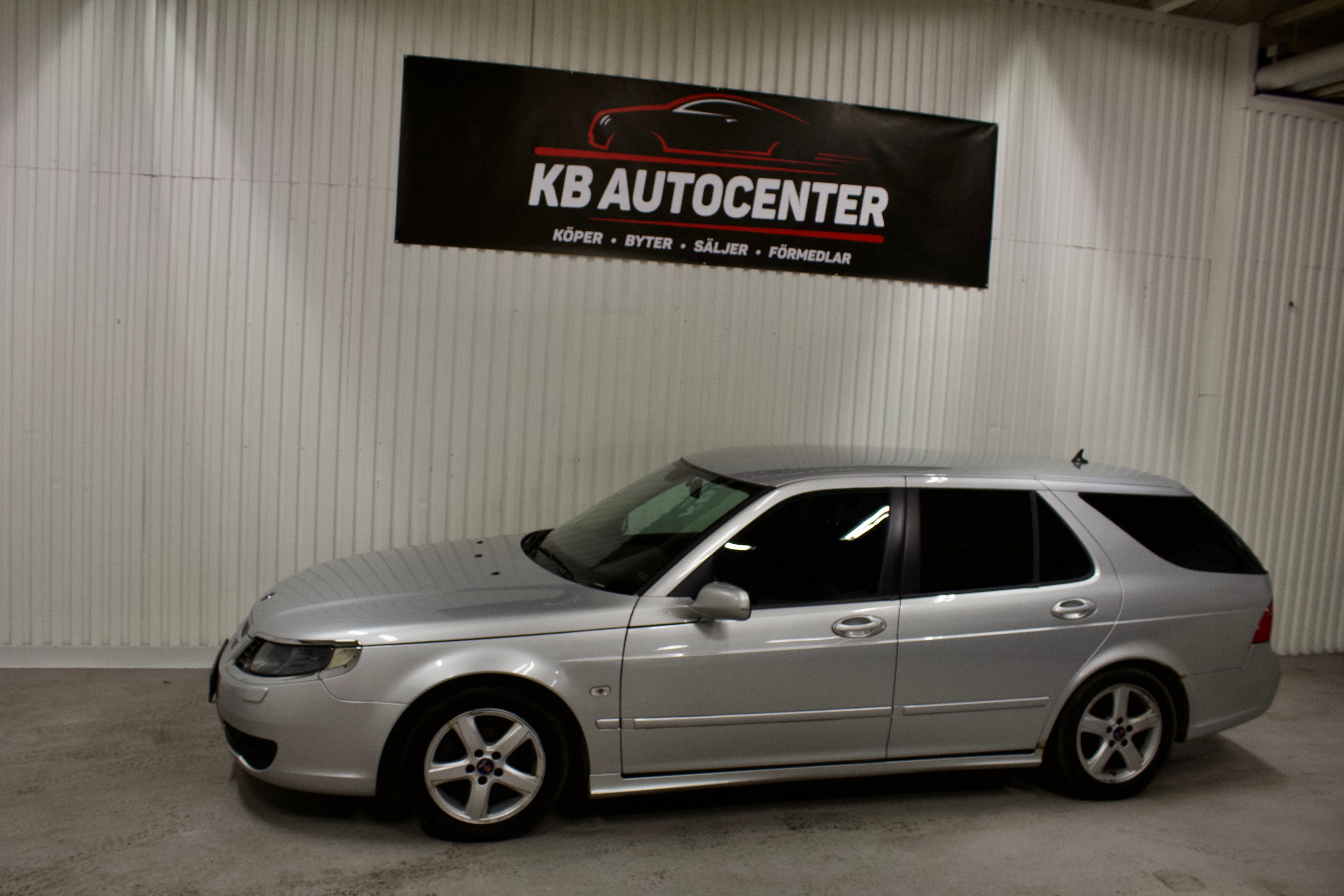 Saab 9-5 SportCombi 2.0 T 2006, bild 2/51