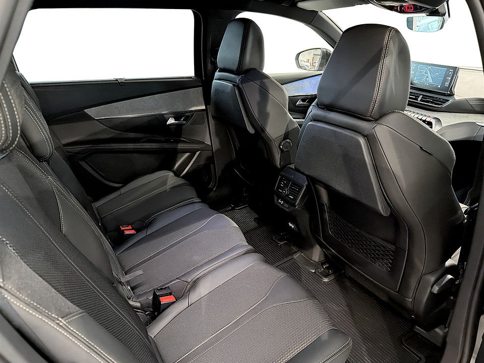 Bild på Peugeot 5008 GT 1.2 PT 130hk Aut 7-SITS B-KAMERA CARPLAY