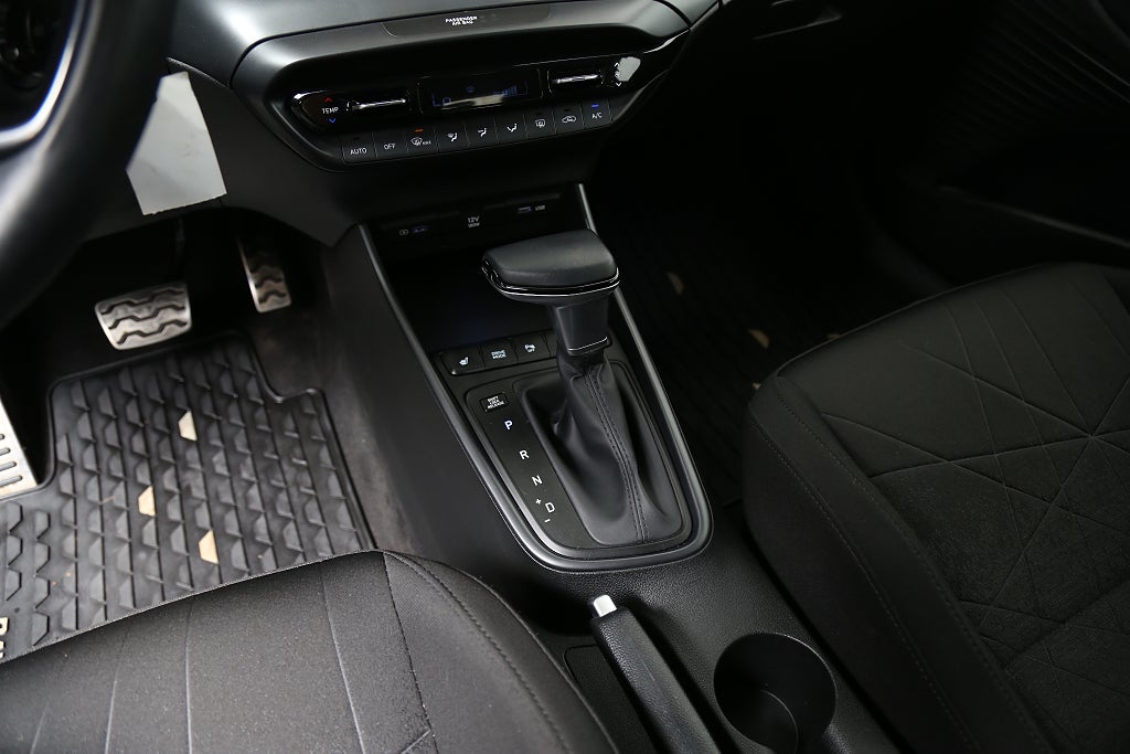 Hyundai Bayon 1,0 T-GDI MHEV 100hk Essential Aut CarPlay Kamera 2022