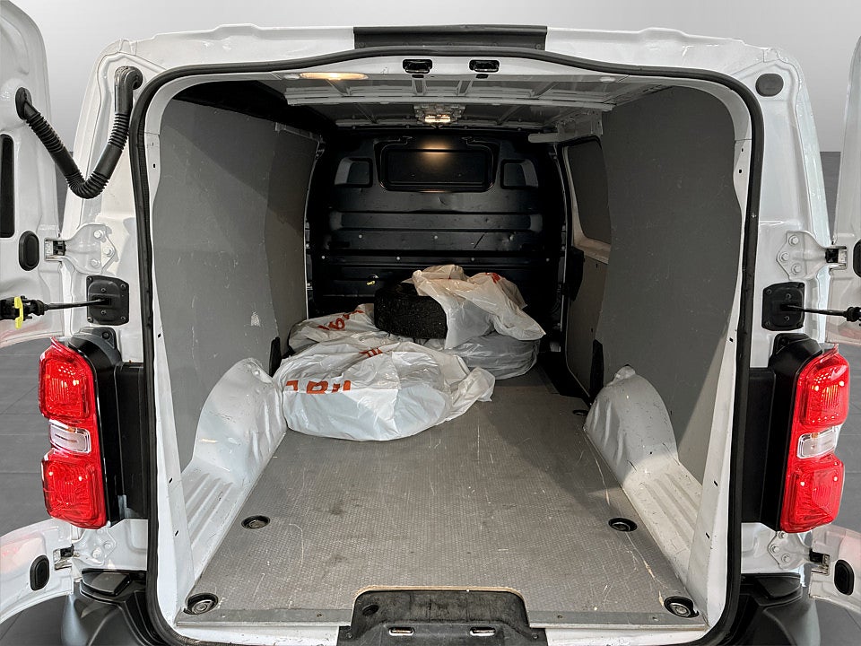 Bild på Opel Vivaro Business 2.0 BHDi 145hk Aut L3 B-KAMERA DRAG
