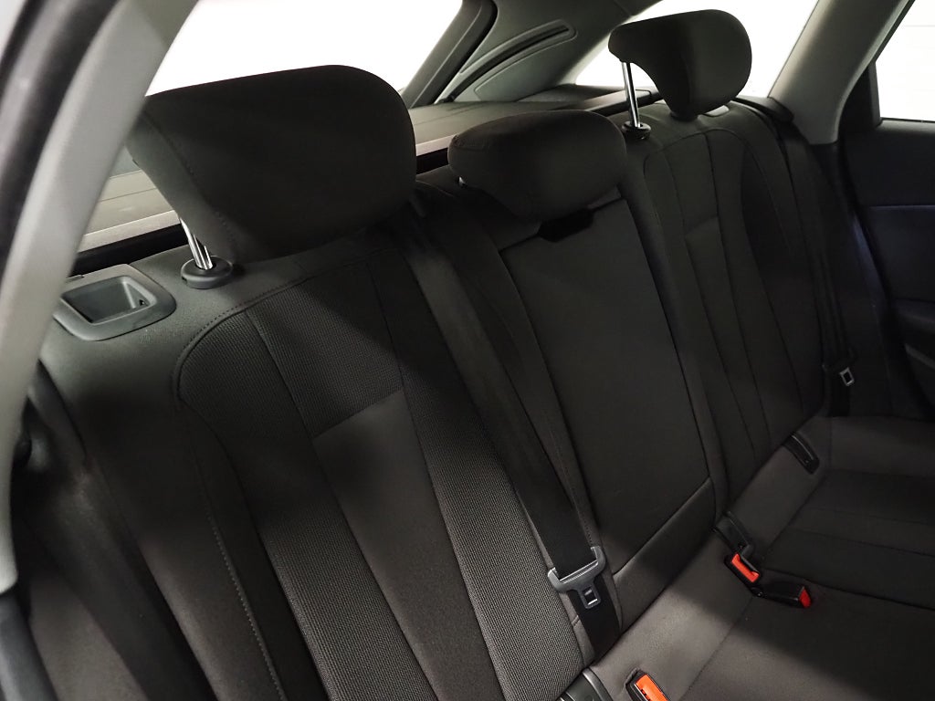 Audi A4 Avant 2.0 TDI Quattro S Tronic Cockpit Navi Kamera Drag 2018