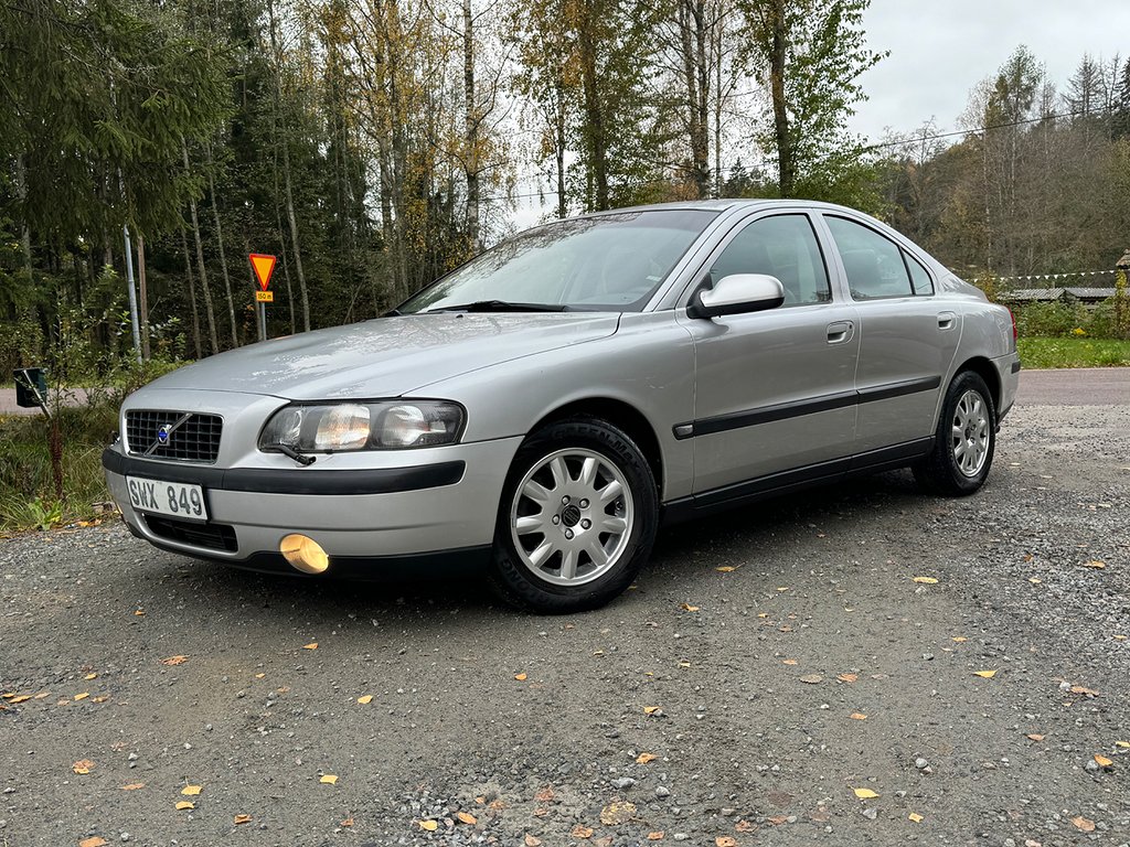 Volvo S60 2.4 140HK, Automat, Drag, Nybesiktigad 