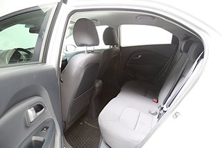 Halvkombi Kia Rio 21 av 23