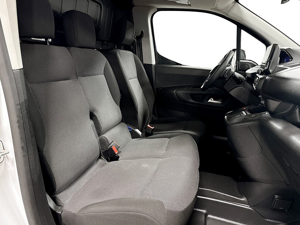 Bild på Peugeot Partner 1.5 BHDi 130hk Aut L2 DRAG B-KAMERA RATTVÄRME