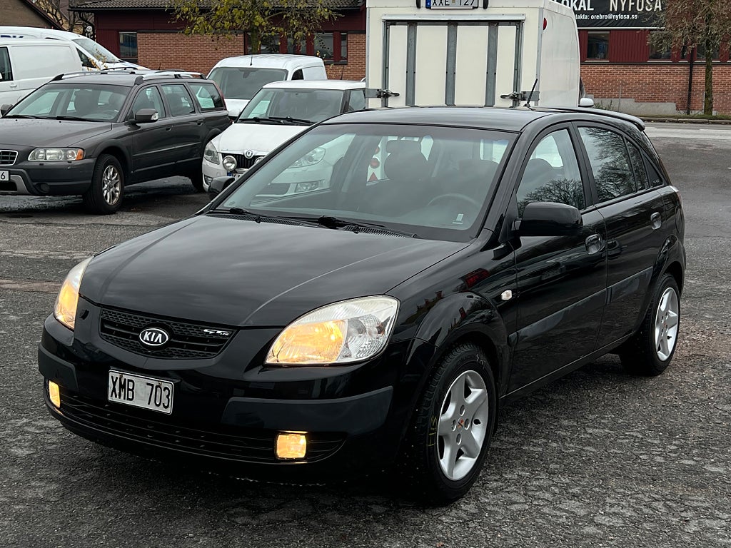 Kia Rio 1.4 GT-Line Besiktigad / Nyservad / Motorvärmare