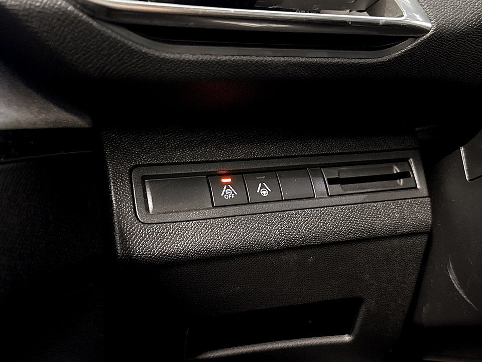 Bild på Peugeot 5008 GT 1.2 PT 130hk Aut 7-SITS B-KAMERA CARPLAY