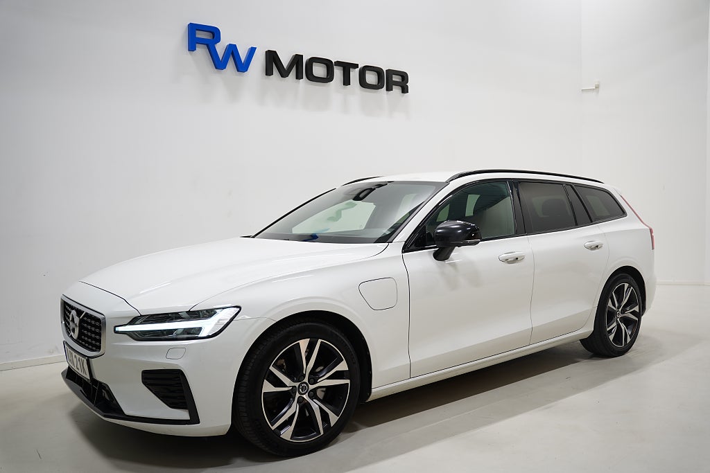 Volvo V60 T8 AWD392hk R-Design H/K HUD VOC 360° B-kamera D-värm