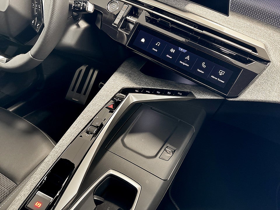 Bild på Peugeot 5008 GT Hybrid 145hk Aut KAMPANJ BRÄNSLE INGÅR
