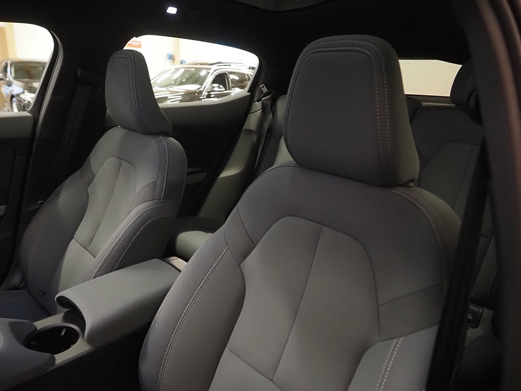 Polestar 2 LRDM 408hk |Plus|Pilot Lite|Drag|H/K|Pano|360°| 2023