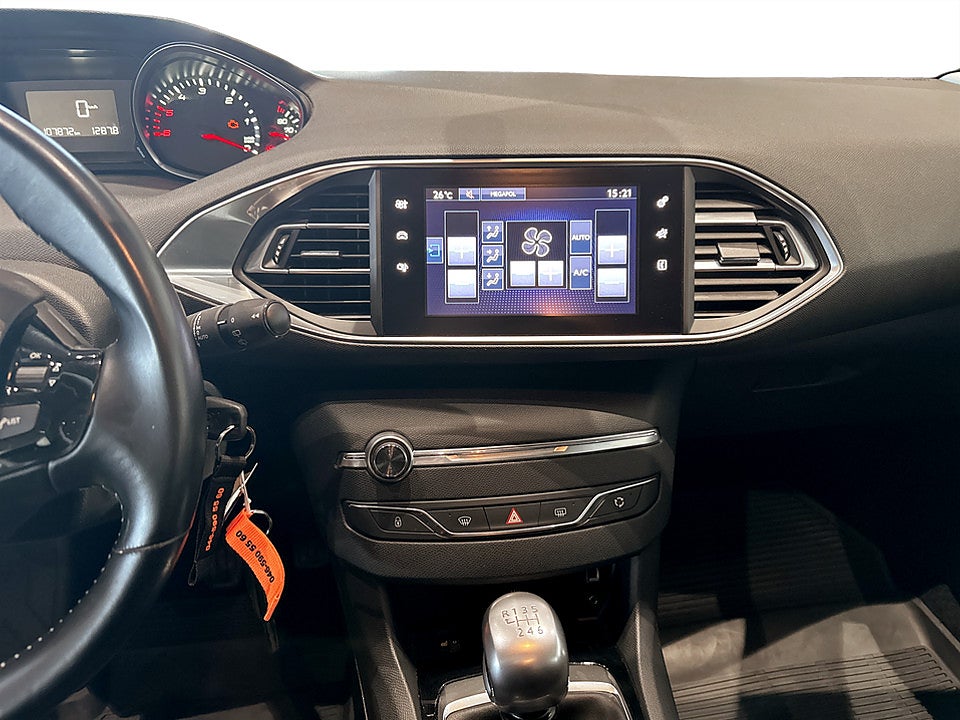 Bild på Peugeot 308 SW Active 1.6 BHDi 120hk BACKSENSORER