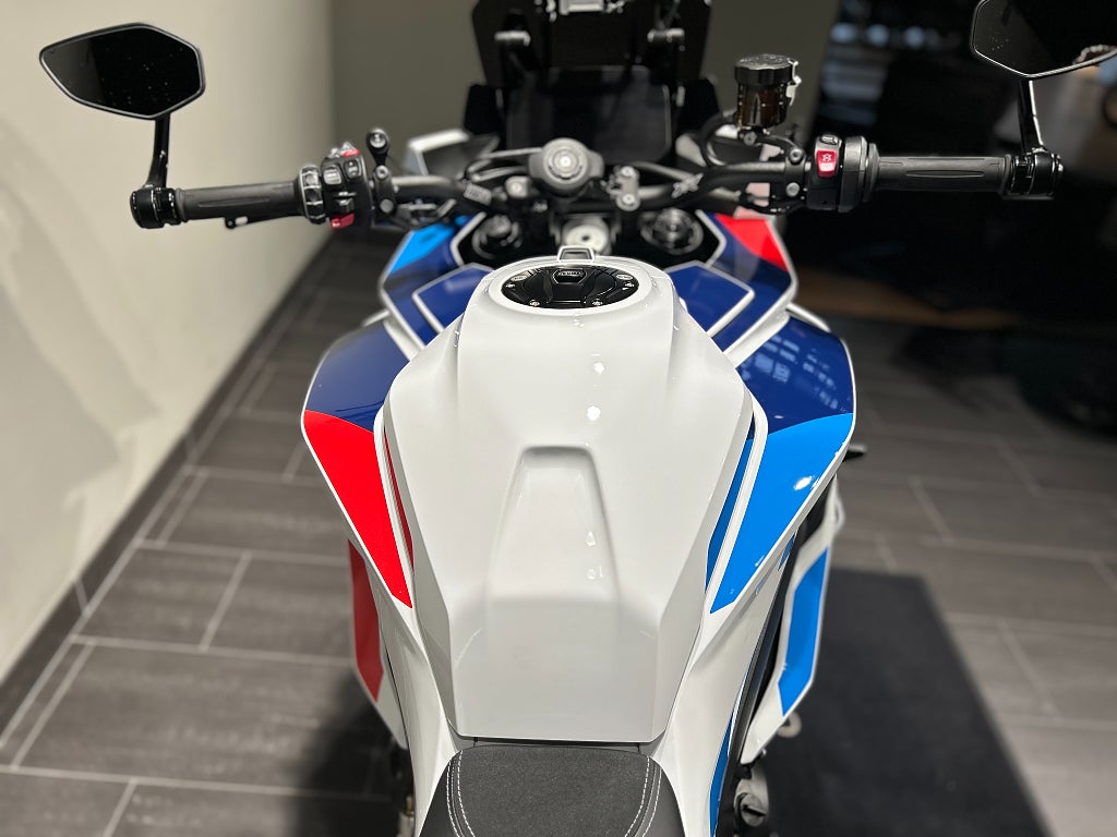 BMW M1000XR / Service-avtal / 26-års modell