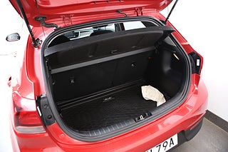 Halvkombi Kia Rio 14 av 15