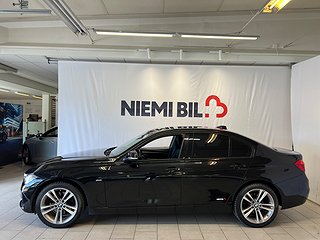 BMW 330 i xDrive Sport line/MoK/Rattvärme/Psens/Navi/S&V