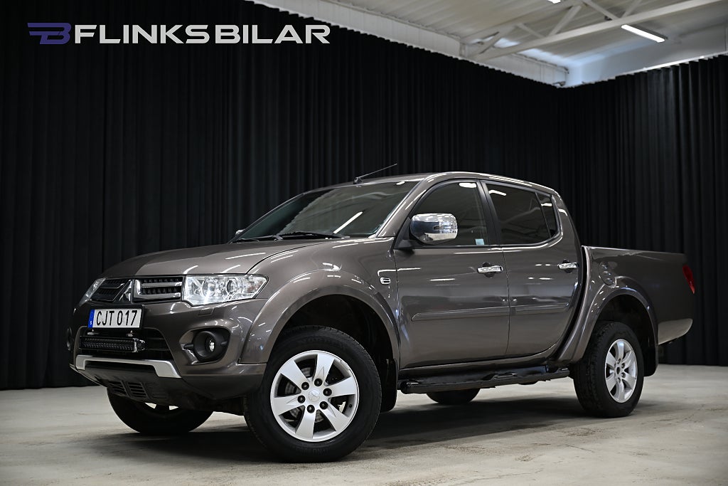 Mitsubishi L200 2.5 4x4 178HK Automat|Dubbelhytt|Drag|M-Värmare|Rolltop