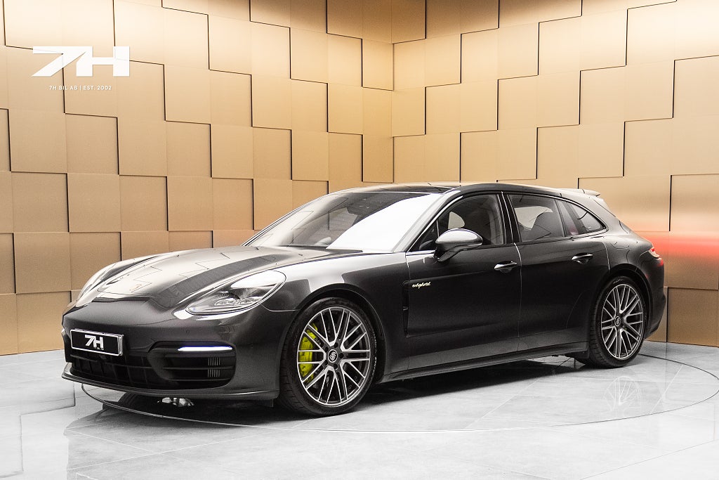 Porsche Panamera 4S E-Hybrid Sport Turismo / BOSE® / Pano / Night 