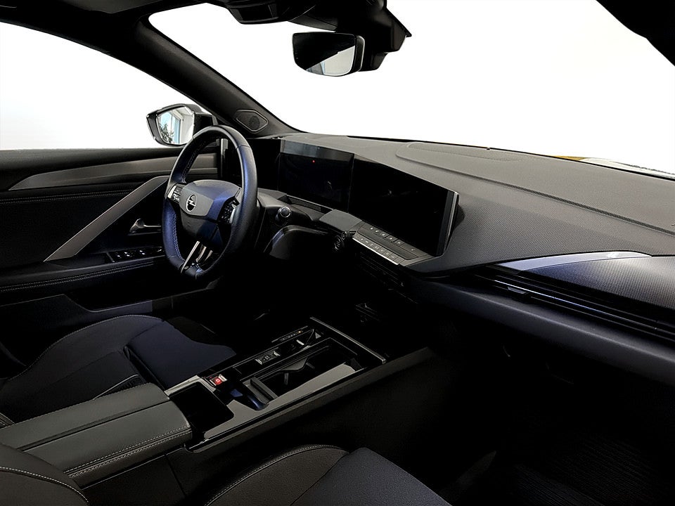 Bild på Opel Astra 5D GS 1.2 PT 130hk Aut B-KAMERA CARPLAY