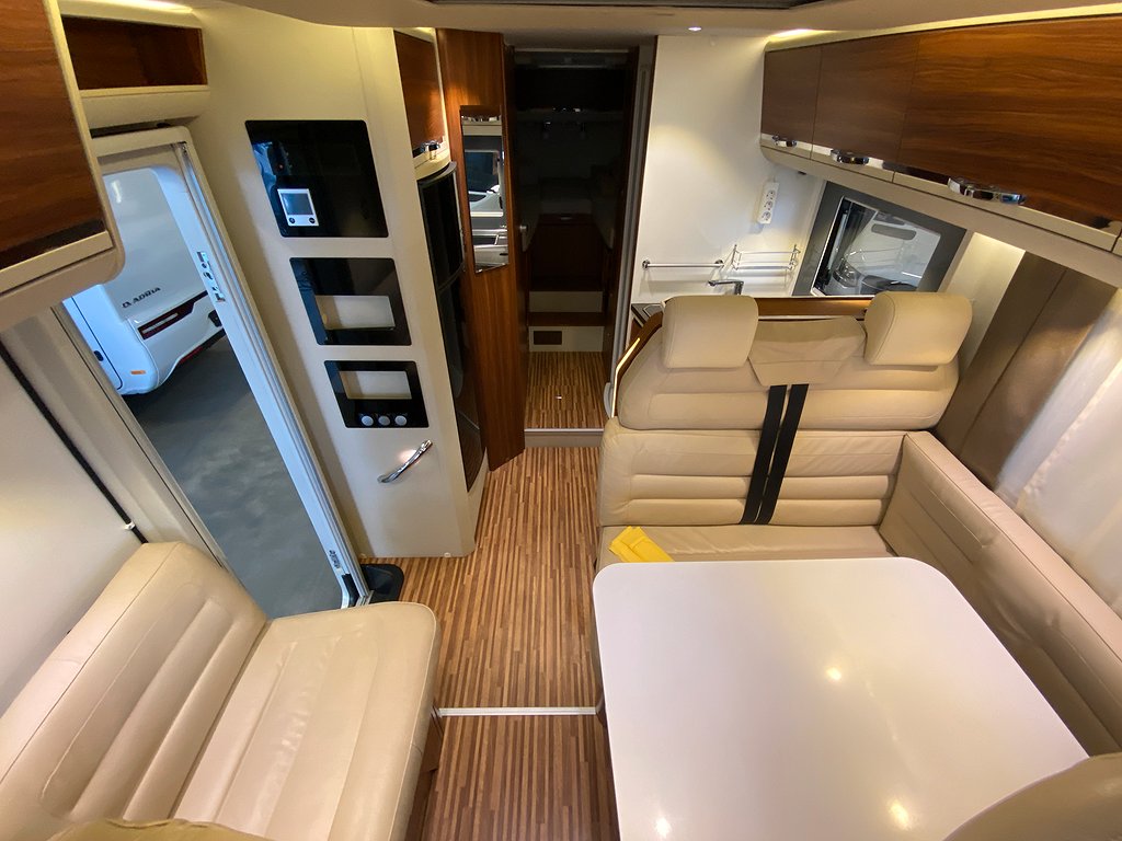 Adria Coral Supreme S 670 SL / ALDE / Dragkrok / Fint skick! - Adria
