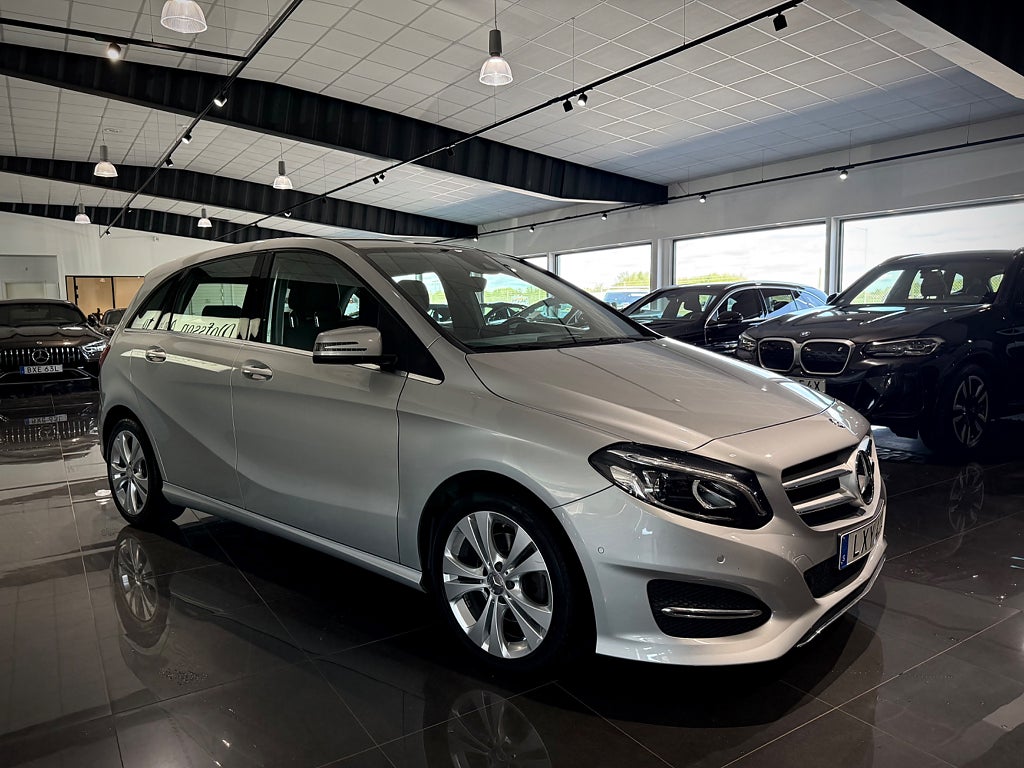 Mercedes-Benz B 180 7G-DCT Urban SE Edition - bild 19