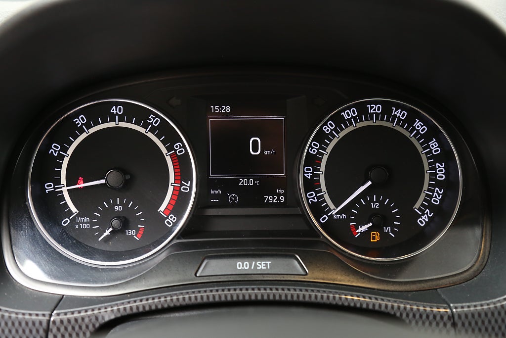 Skoda Fabia 1,2 TSI 90hk Monte Carlo Panorama Motorv 2016