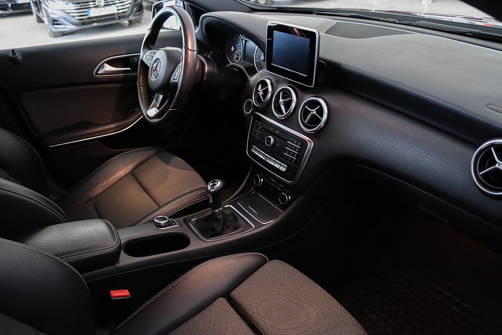 Mercedes-Benz A 180 AMG B-kamera Låg skatt