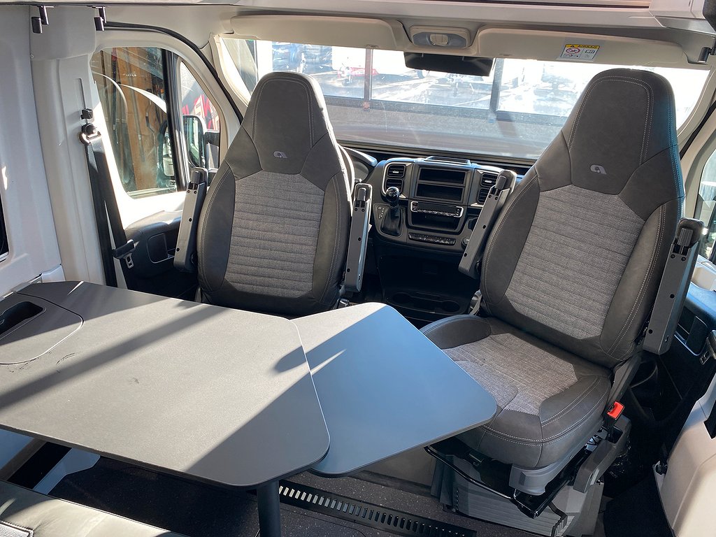 Adria Twin 600 SPB / Under 6 m / Automat / Dieselvärmare / - Adria