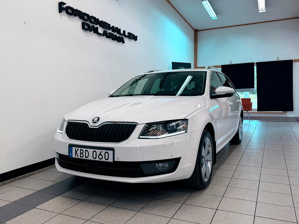Skoda Octavia Kombi 2.0 TDI Style Dragkrok /kamrem bytt  / D-Värmare