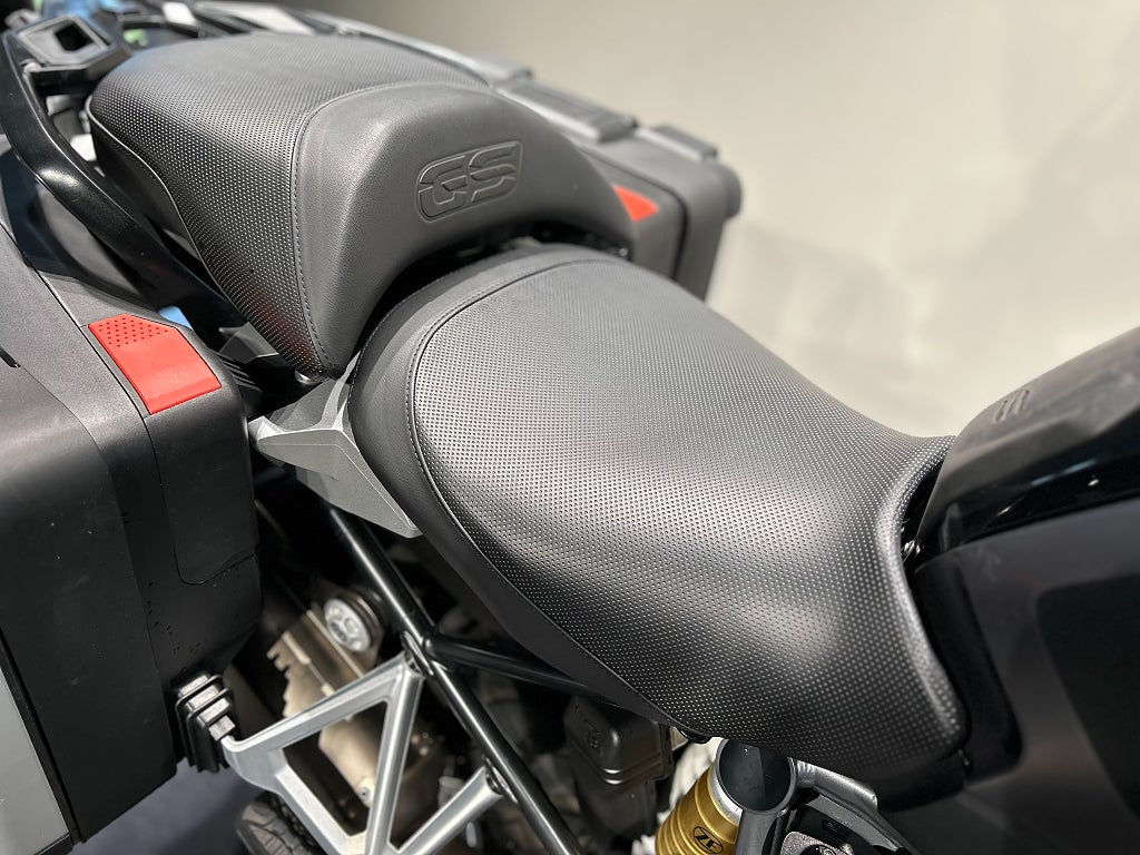 BMW R1250GS /3,45%/ Akrapovic / Sidoväskor