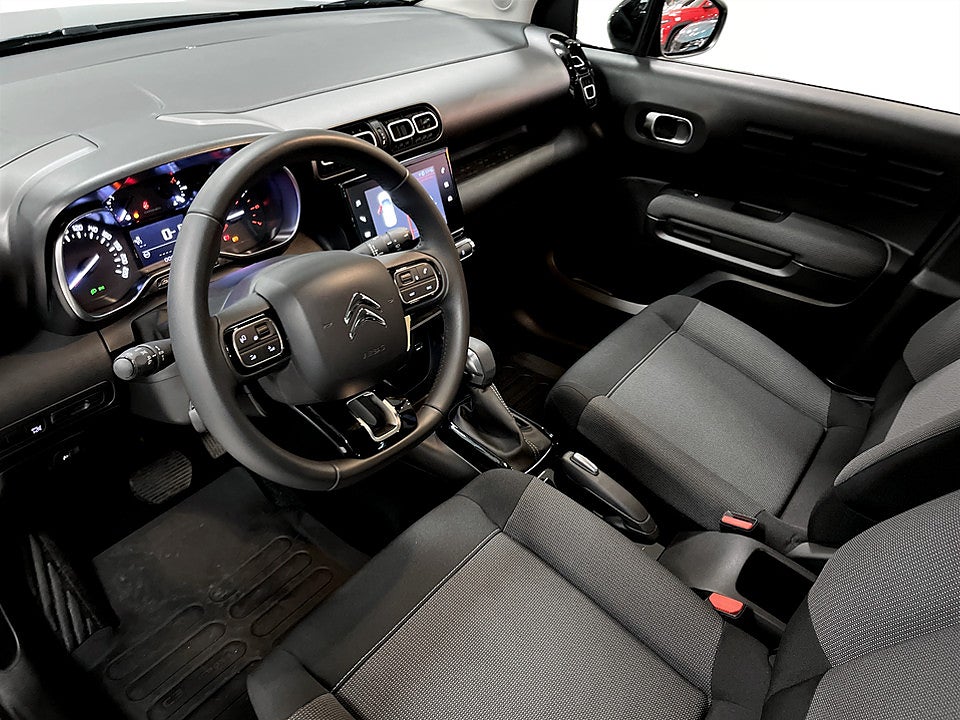 Bild på Citroën C3 Aircross Shine 1.2 PT 130hk Aut - CARPLAY