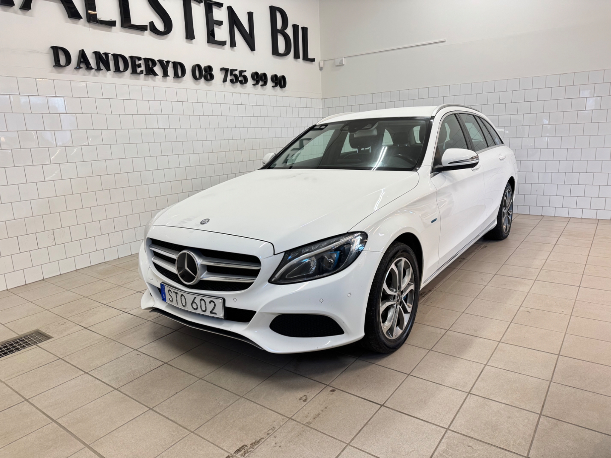 Mercedes-Benz C 2017, photo 2/33