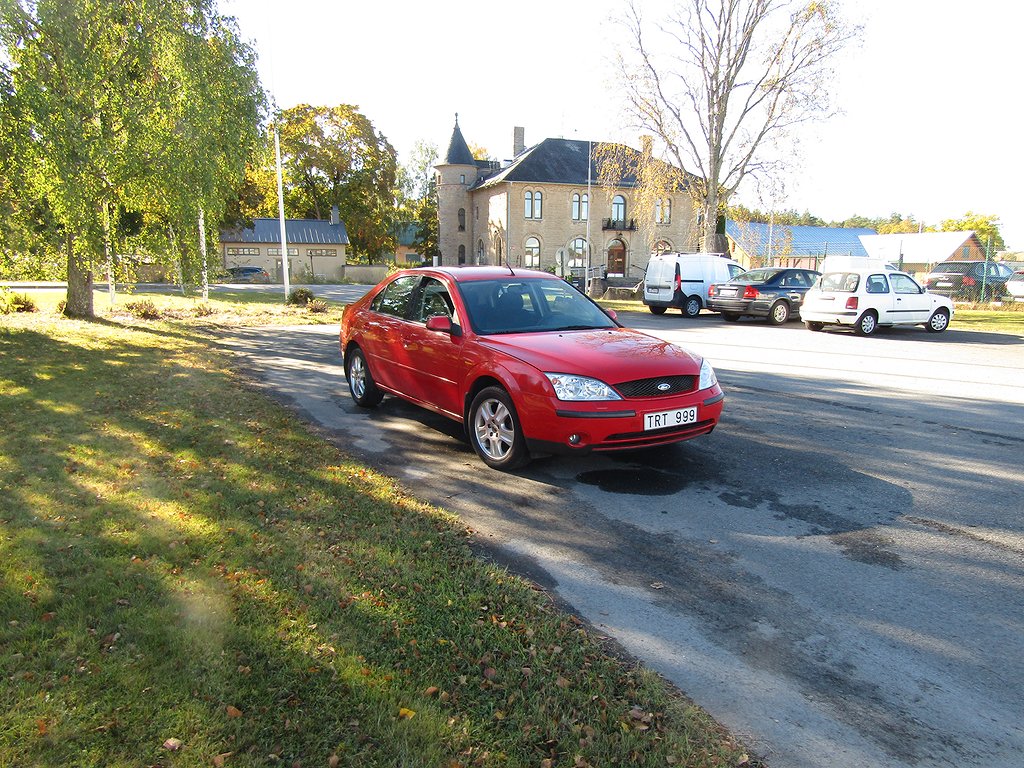 Ford Mondeo Halvkombi 2.0 6600mil