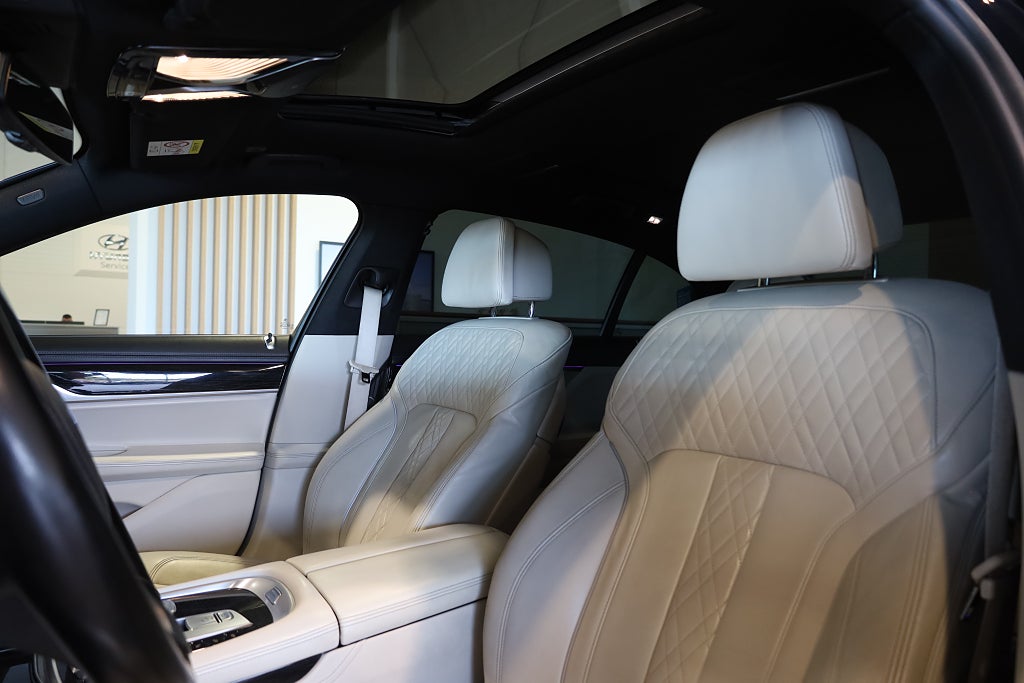 BMW 740 Le xDrive M Sport B&W Pano 360 Navi HuD Softclose Laser 2017