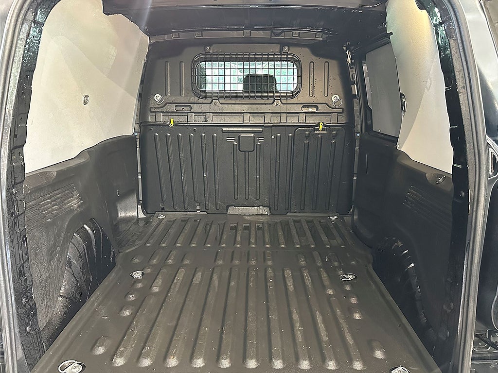 Bild på Peugeot Partner PRO BlueHDi 130hk Aut L1 - DEMO