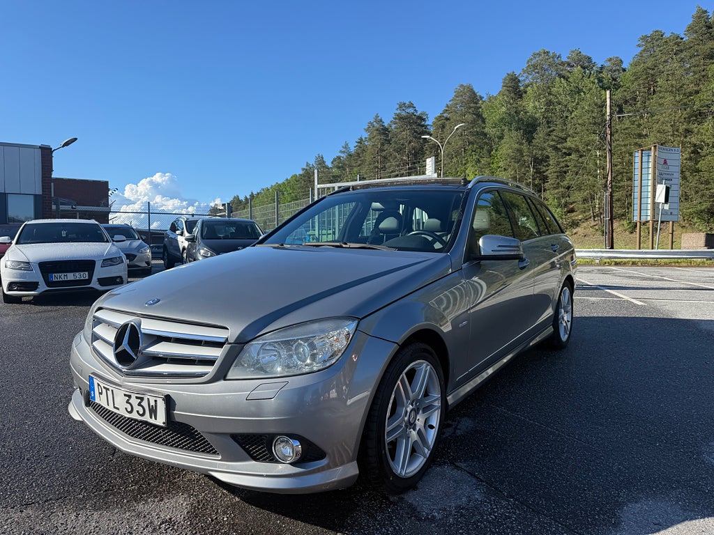 Mercedes-Benz C 180 T Kompressor 156hk AUT AMG Panorama Drag Välvårdad