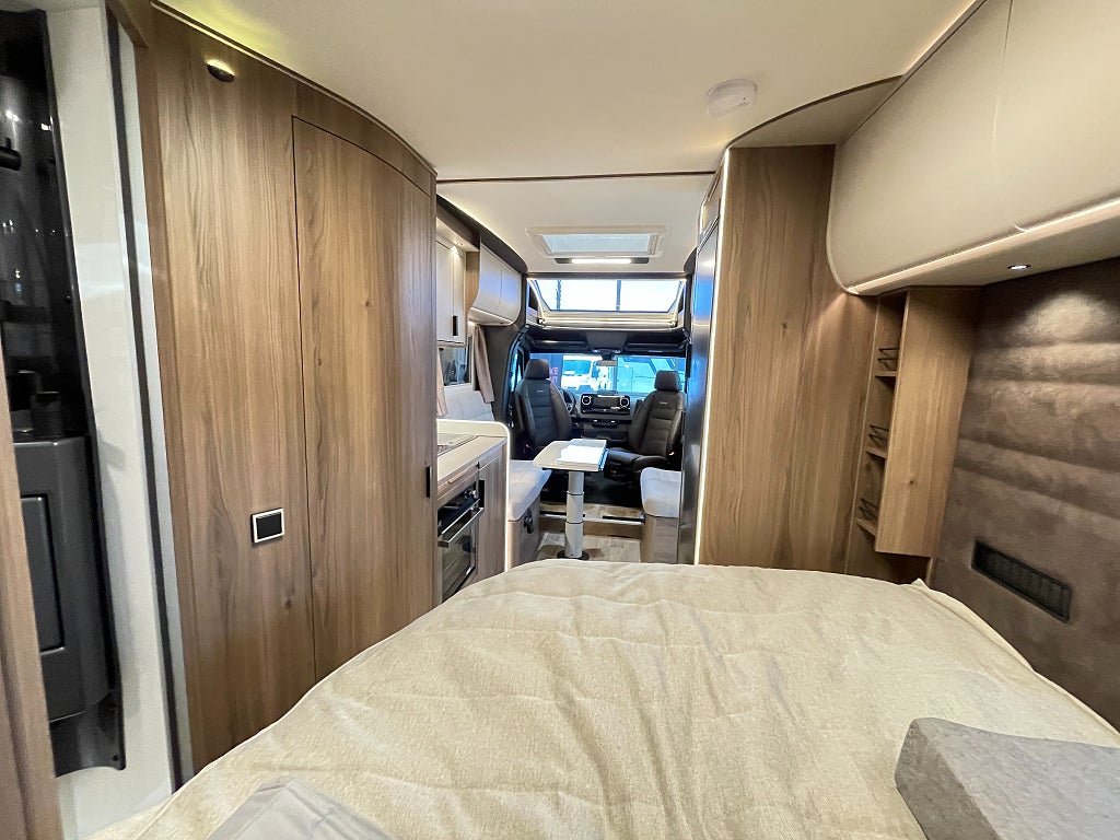 Kabe  Novum Compact 720 LXL / ALDE / Ugn / B-kort / Litium /   - Kabe