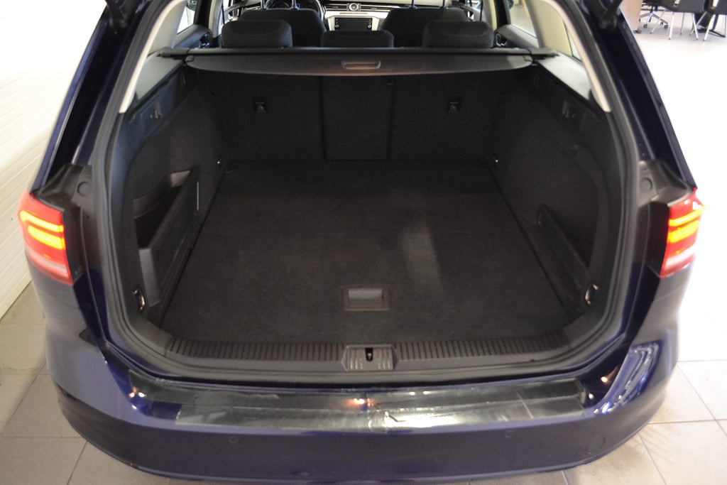 Volkswagen Passat Sportscombi 2.0 TDI 150hk Parkeringsvärmare P-Sensorer 2018