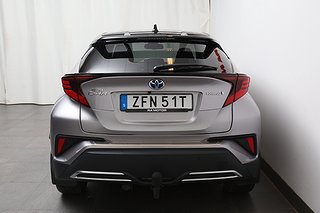 SUV Toyota C-HR 8 av 22