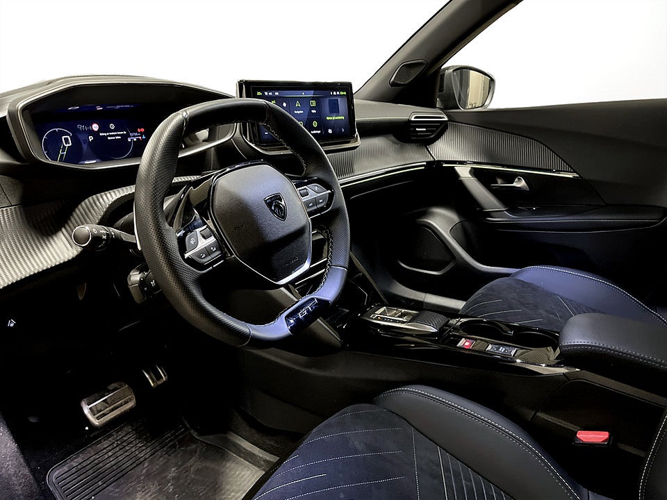 Bild på Peugeot 2008 GT 1.2 PT 130hk Aut B-KAMERA CARPLAY