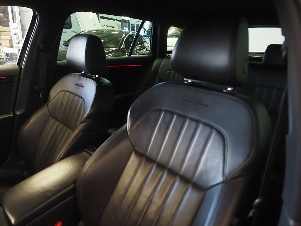 Skoda Superb Kombi 2.0 TSI 4x4 280hk L&K Navi B-Kam Skinn 2018
