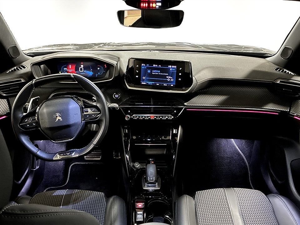 Bild på Peugeot 2008 GT-Line 1.2 PT 130hk Aut B-KAMERA CARPLAY