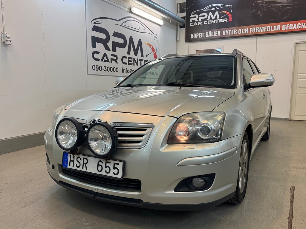 Toyota Avensis Kombi 1.8 VVT-i Euro 4/ NyServad 