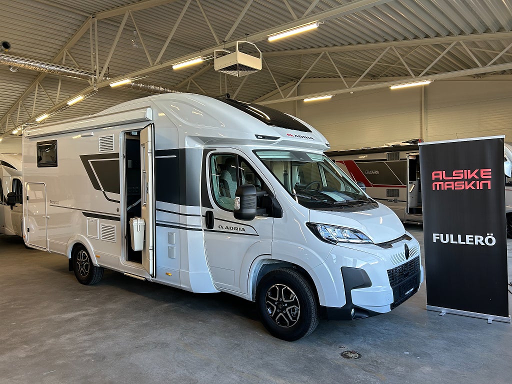 Adria Coral Axess 670 SL HÖSTMÄSSA 8–11/10 – EXTRA INBYTESSTÖD - RÄNTA