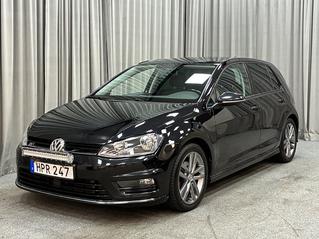 Volkswagen Golf 1.6 TDi 105HK R-Line Masters 4M Drag/Värmare/Kamera