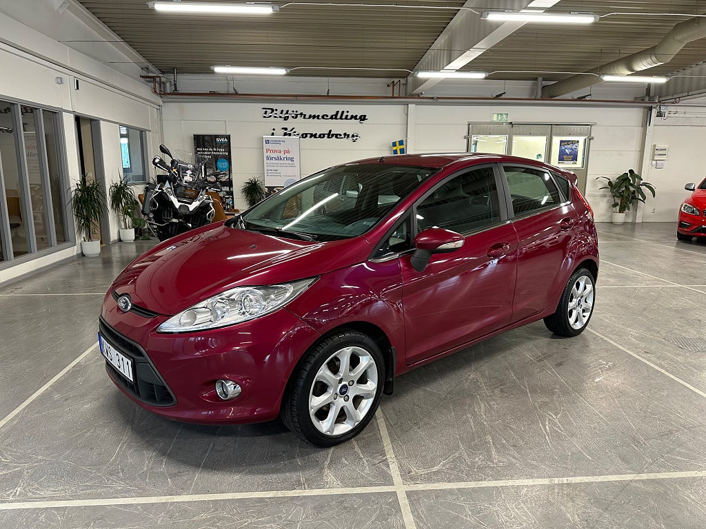 Ford Fiesta 5-dörrar 1.25 Titanium Nyservad Lågskatt