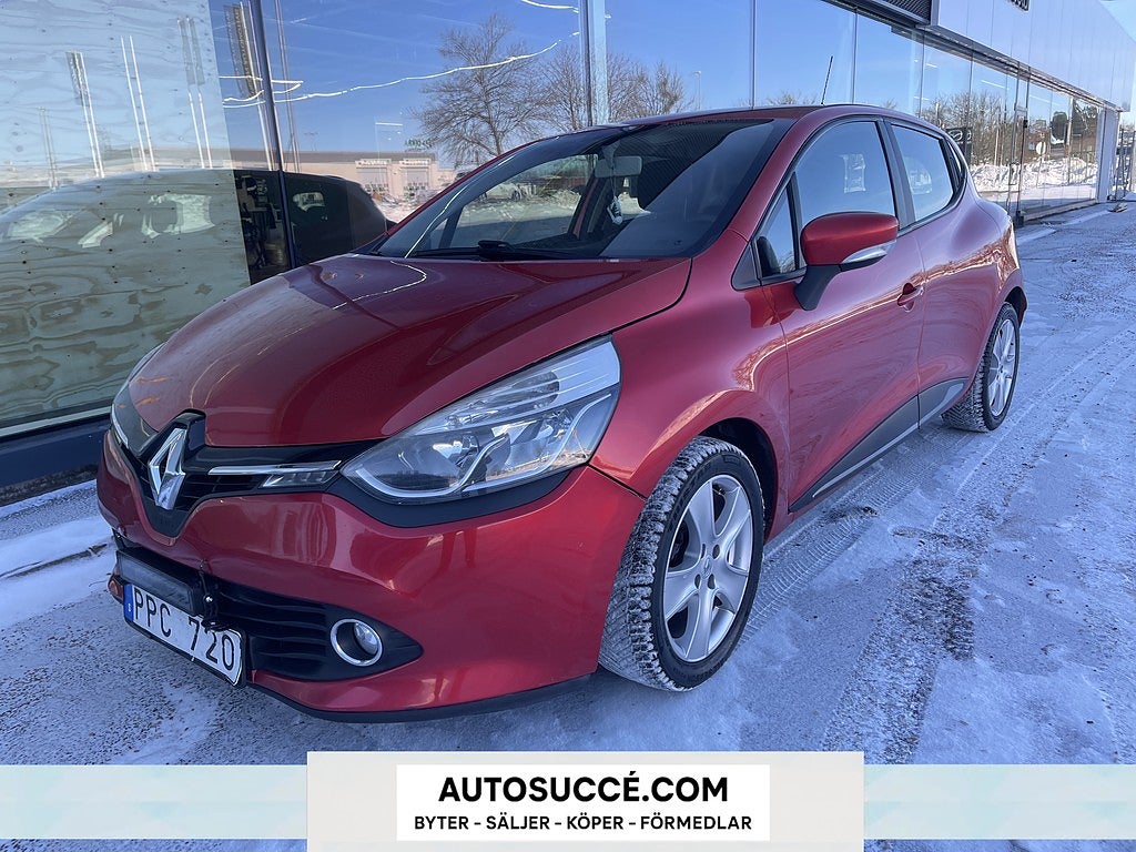 Renault Clio 0.9 TCe Nyservad Nybesiktad Bluetooth Årskatt 360kr