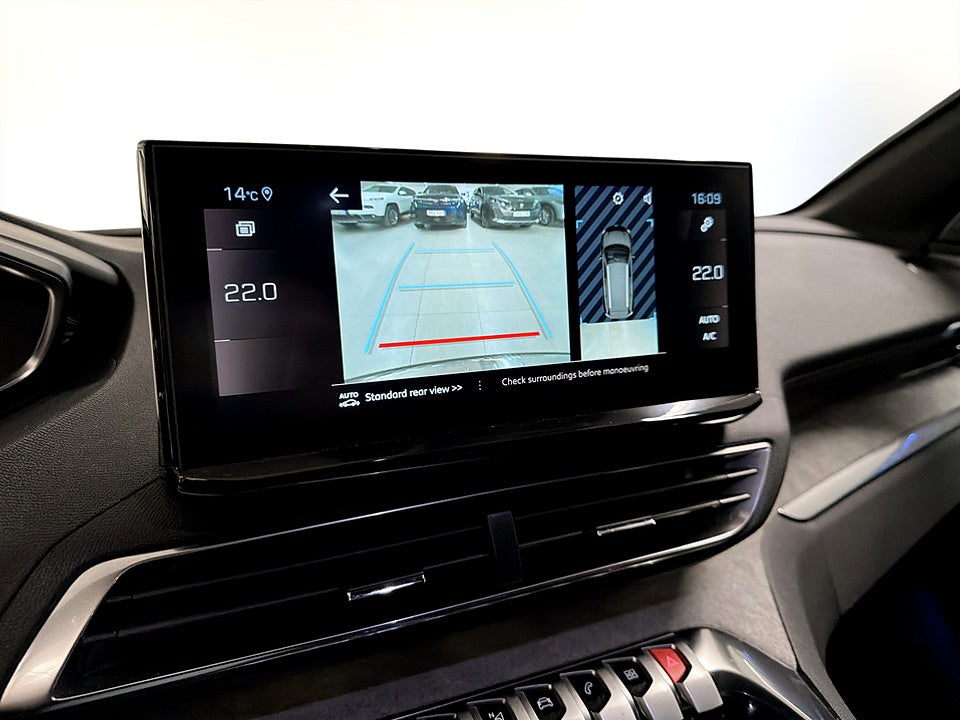 Bild på Peugeot 5008 GT 1.2 PT 130hk Aut 7-SITS B-KAMERA CARPLAY