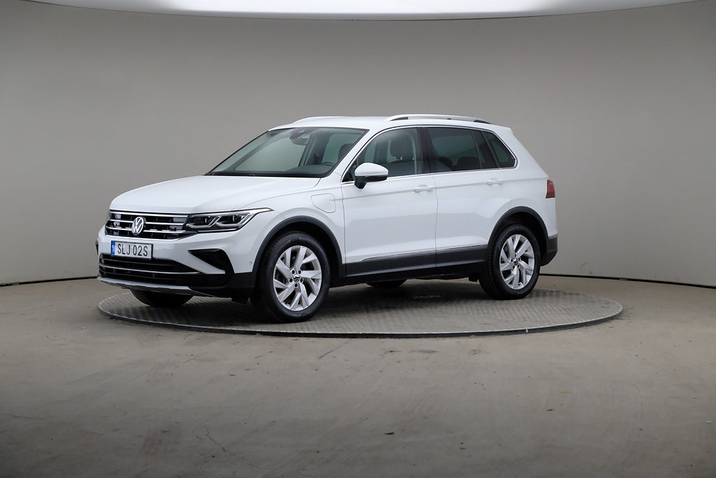 Volkswagen Tiguan eHybrid 245hk Elegance Drag Cockpit