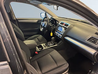 Subaru Outback 2.5 4WD Euro 6 Drag/Värmare/Kamera/Sov-däck/Kamkedja – bild 10