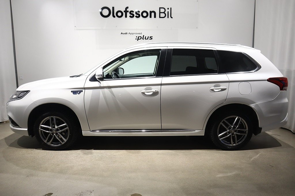 Mitsubishi Outlander PHEV CVT, 203hk