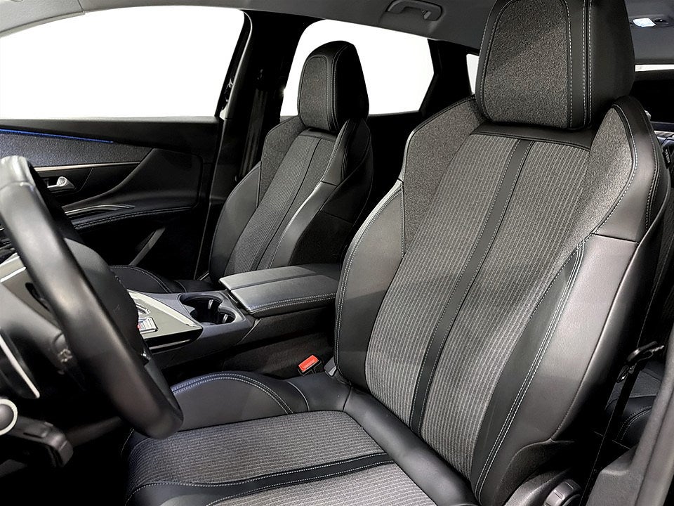 Bild på Peugeot 3008 Allure 1.2 PT 130hk Aut - DRAG, B-KAMERA