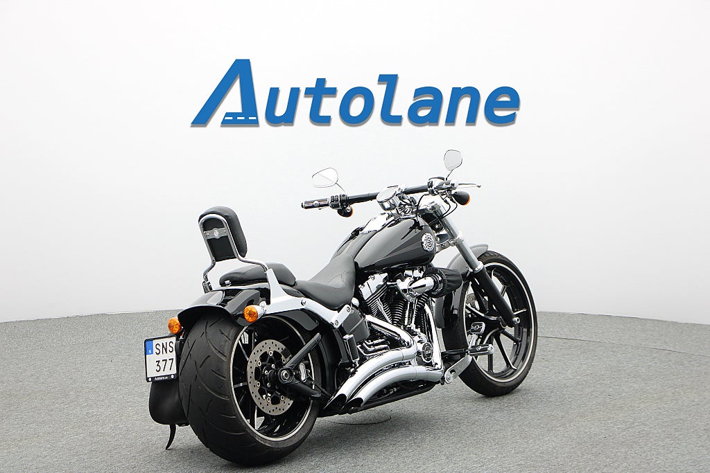 Harley-Davidson Breakout *Vance&Hines Screamin´Eagle